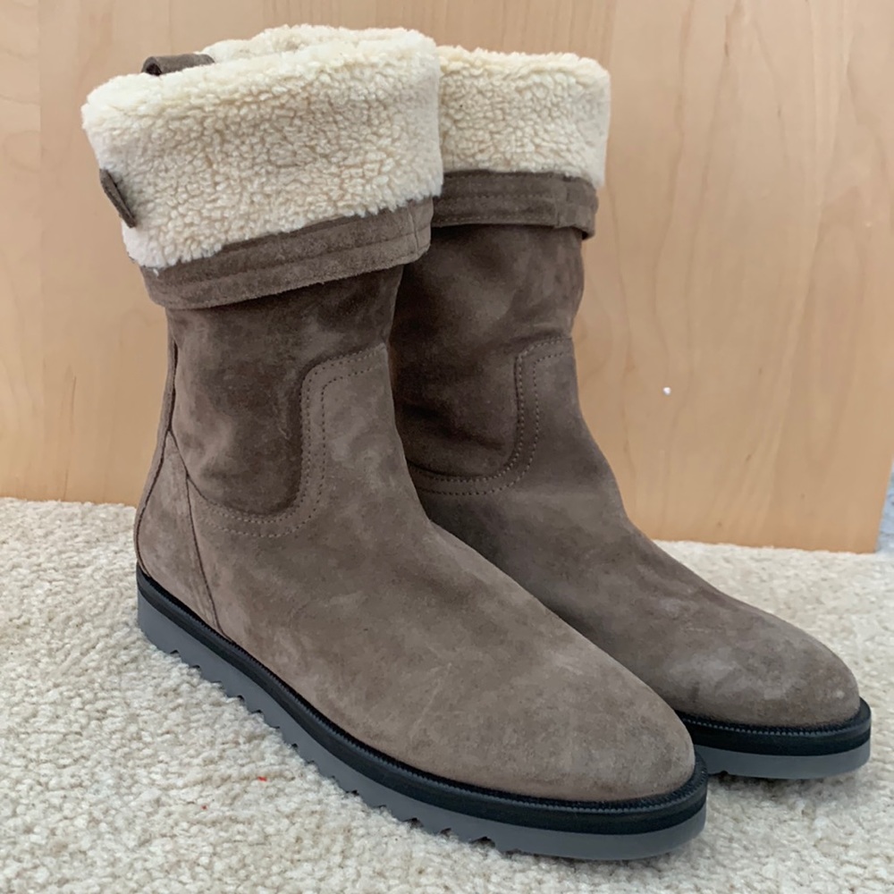 Aquatalia brown boots